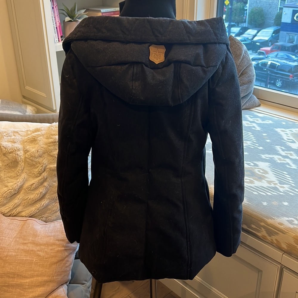 Coat - Picture 3 of 7